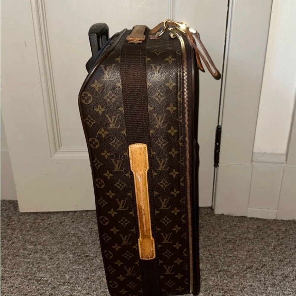 Louis Vuitton Monogram Rolling Suitcase with Vachetta Trim - Brown/Tan - Picture 4 of 9